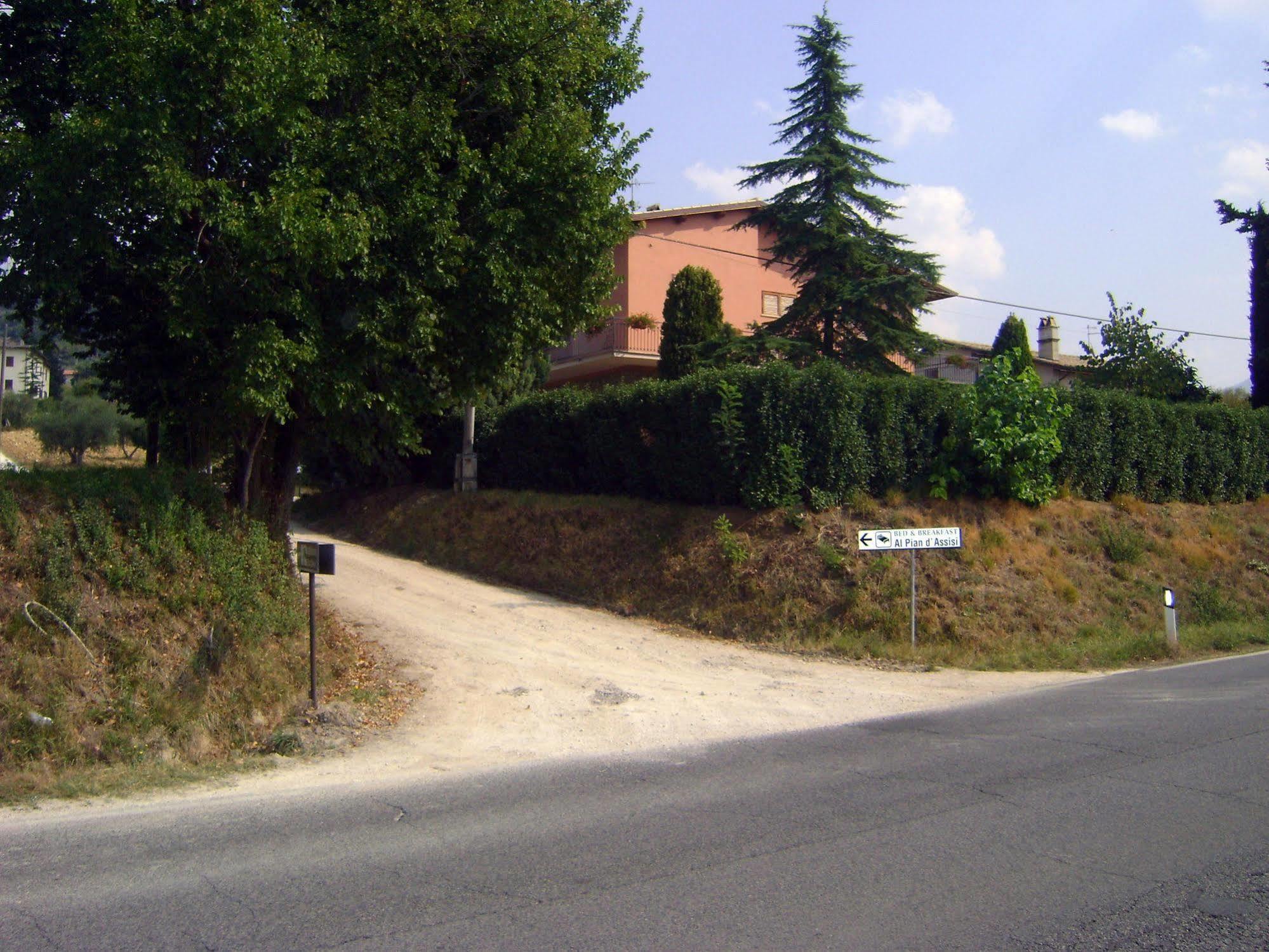 Bed & Breakfast Al Pian D'Assisi Exterior photo